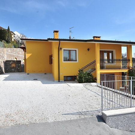 Red Apartment In Marciaga Di Costermano Eksteriør billede